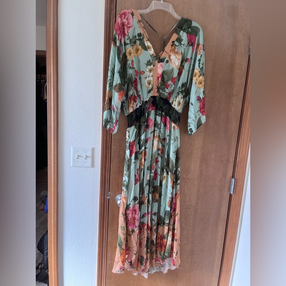 Elegant floral maxi dress - Picture 2 of 5